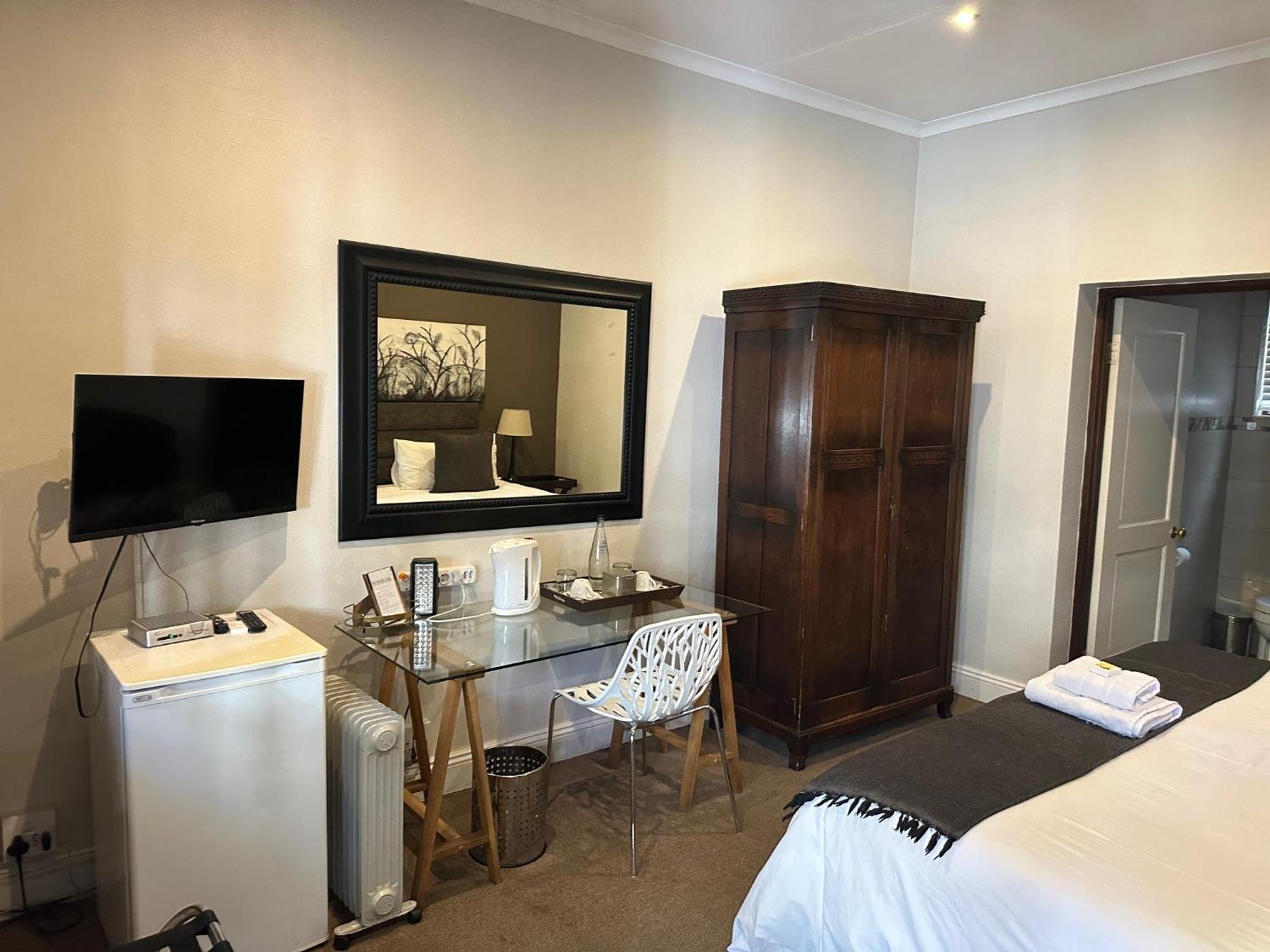 Melville Turret Guesthouse Йоханнесбург Экстерьер фото