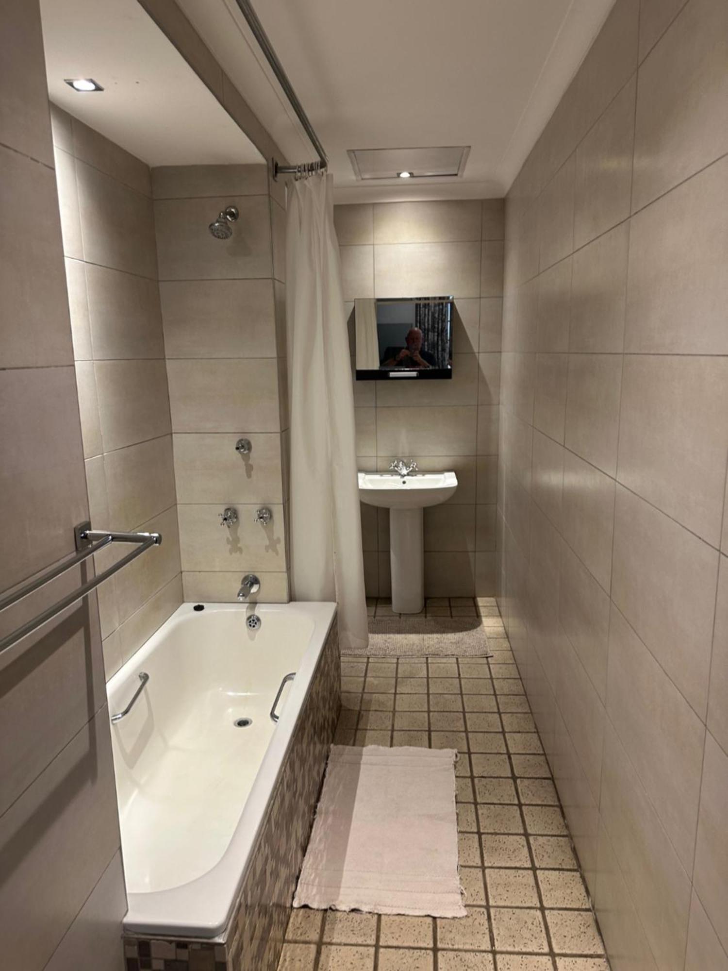 Melville Turret Guesthouse Йоханнесбург Экстерьер фото